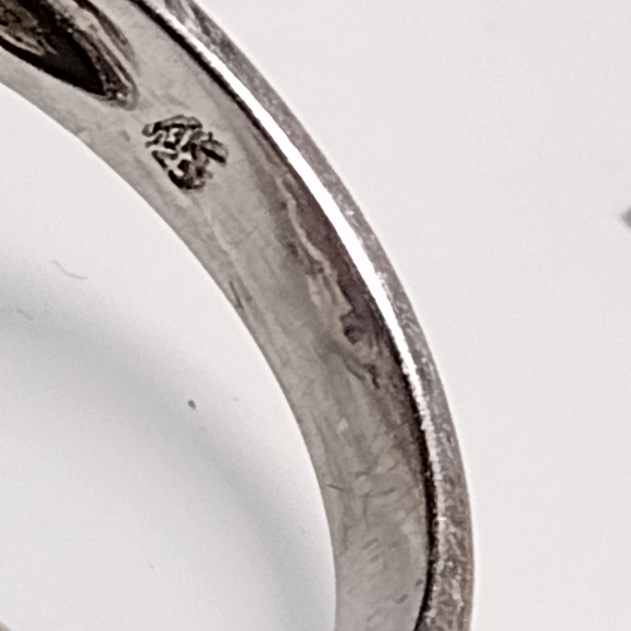 Sterling silver amethyst flower ring - Picture 8 of 9